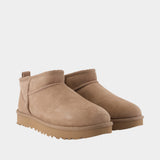 W Classic Ultra Mini Ankle Boots - UGG - Leather - Brown