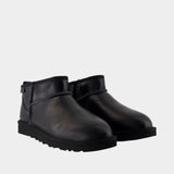 Classic Ultra Mini Lthr Regen Ankle Boots - UGG - Leather - Black