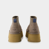 W Classic Mini Dipper Boots - UGG - Leather - Brown