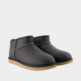 M Classic Ultra Mini Contrast Boots - UGG - Leather - Black