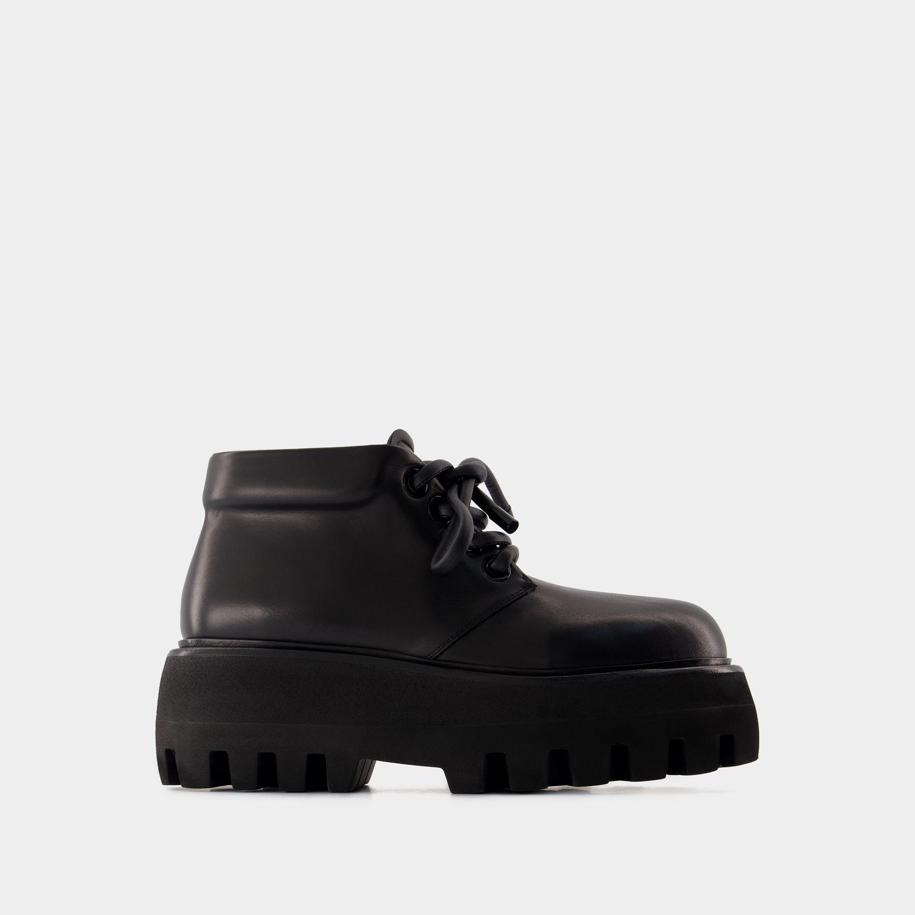 ロングブーツ ALEXANDER MCQUEEN Black Fabric Ankle Boots Alexander McQueen Chunky high ankle round toe boots | The