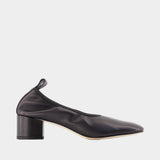 Gemma Pumps - Aeyde - Leather - Black