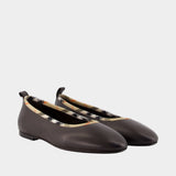Robin 05 Ballerinas - Burberry - Leather - Brown