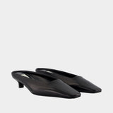 Square Kitten Pumps - TOTEME - Leather - Black