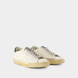 Super Star Sneakers - Golden Goose Deluxe Brand - Leather - White