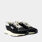 Hyperway Low Sneakers - Autry - Leather - Black
