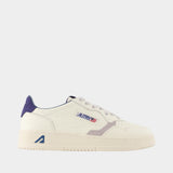 Medalist Low Sneakers - Autry - Leather - Ivory