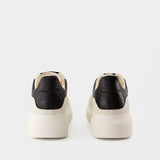 Sneakers Oversized - Alexander McQueen - Leather - White