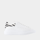 Oversized Sneakers - Alexander McQueen - Leather - White