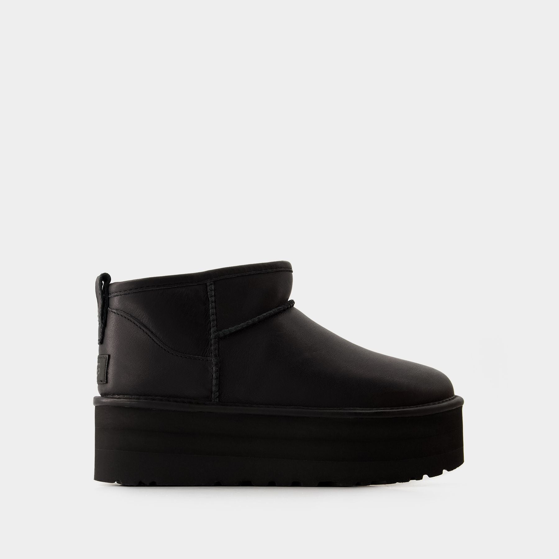 Classic Ultra Mini Platform Ankle Boots Ugg Leather Black