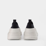 Tread Slick Sneakers - Alexander Mcqueen - Black/White - Canva