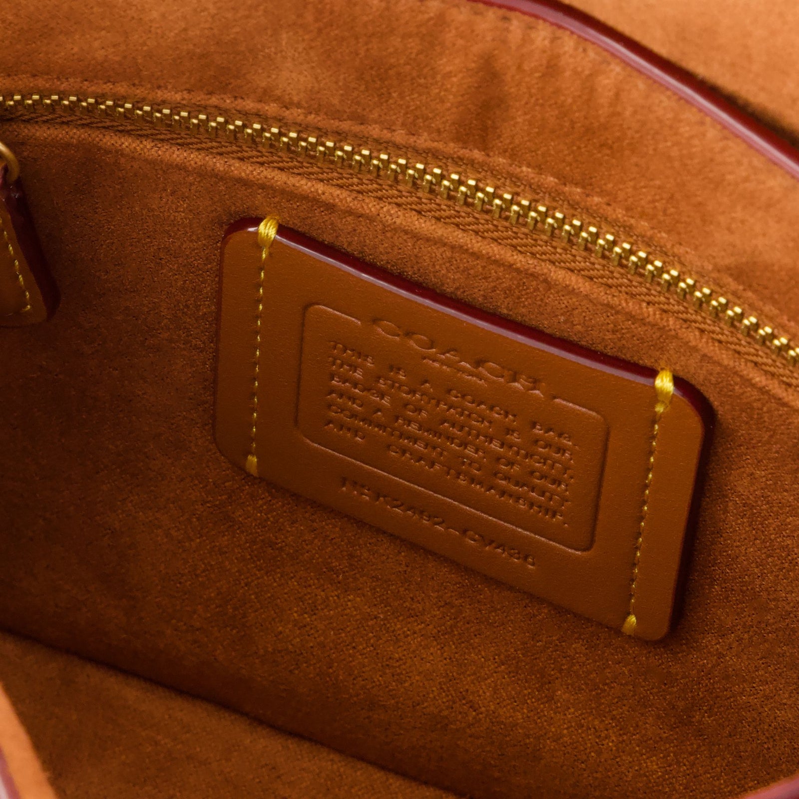 ★☆こじこじ☆★ NWT Coach Nolita 19 In Signature Leather With Heart Charm CCZ27 SV