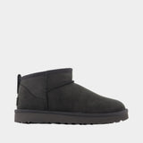 W Classic Ultra Mini Nubuck Ankle Boots - UGG - Leather - Black