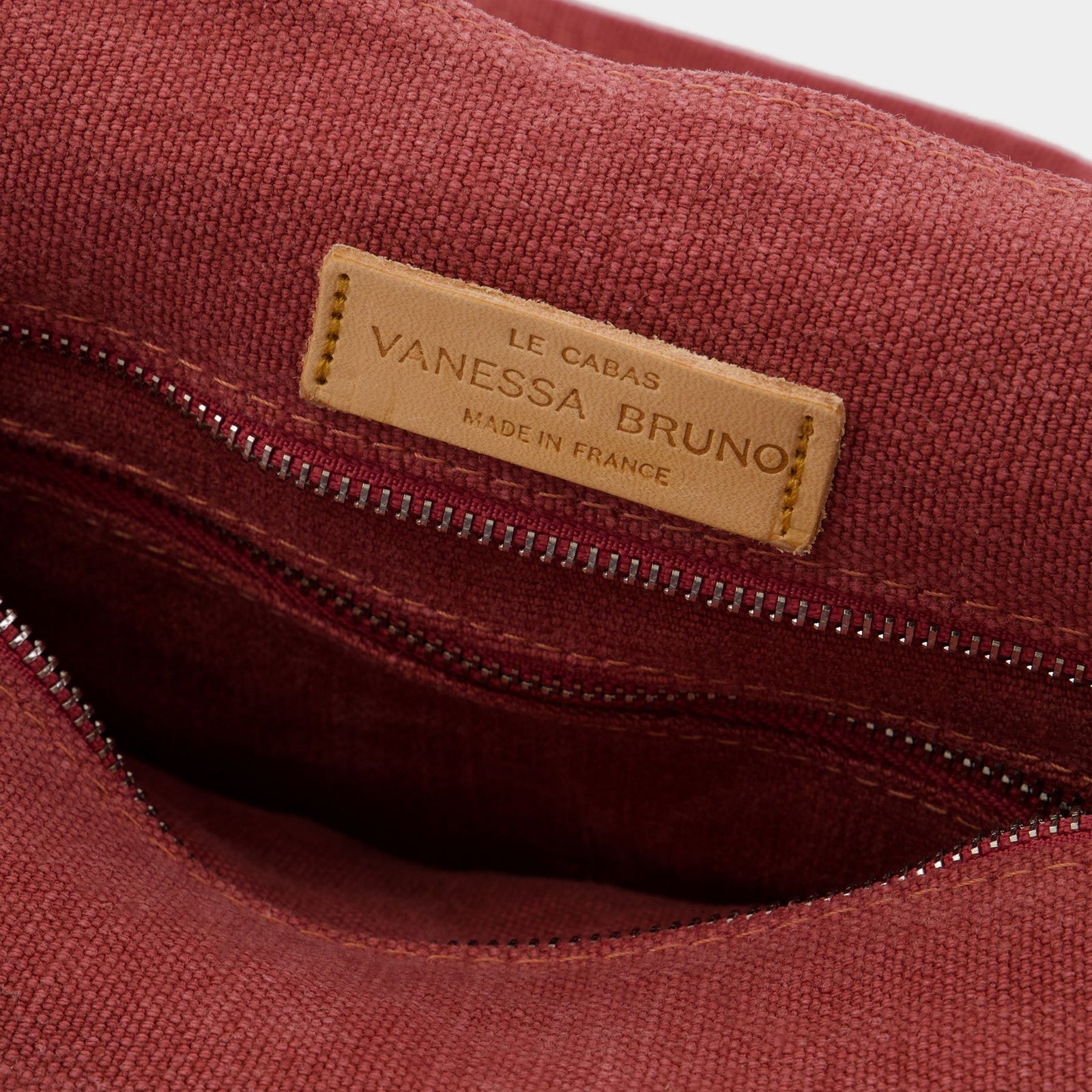 3610012269233_INSIDE_496b1cc8d