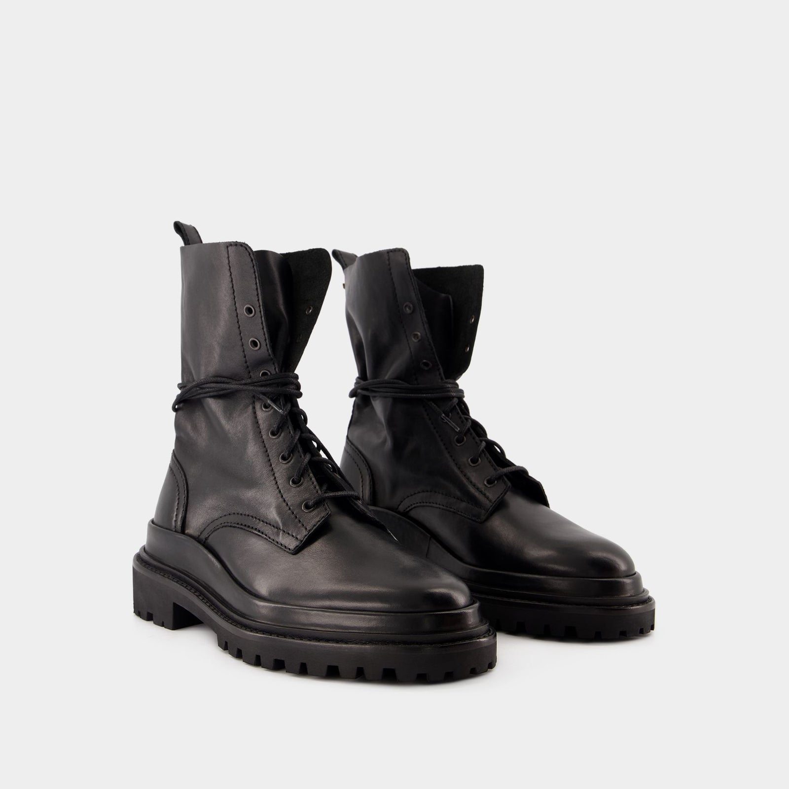 【関税込み】Isabel Marant ブラック Iseri ローファー ISABEL MARANT Iseri embellished suede loafers | NET-A-PORTER