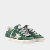 Super Star Sneakers - Golden Goose Deluxe Brand - Leather - Green