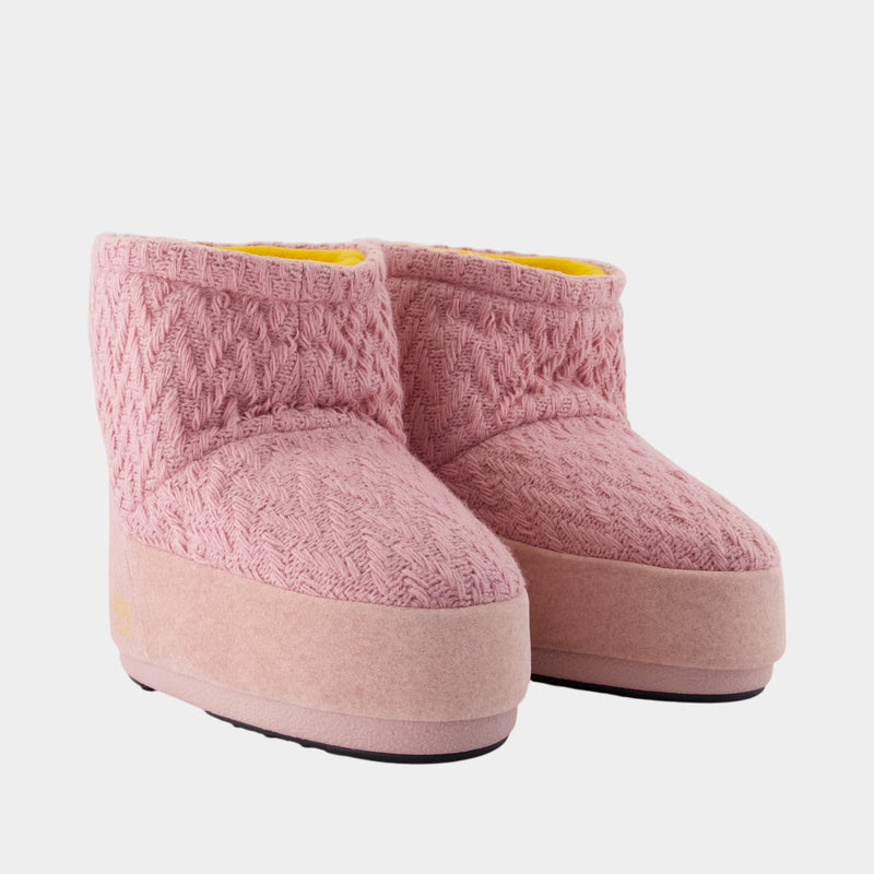 Mb X Gir Icon Low Ankle Boots - Moon Boot - Acrylic - Pink
