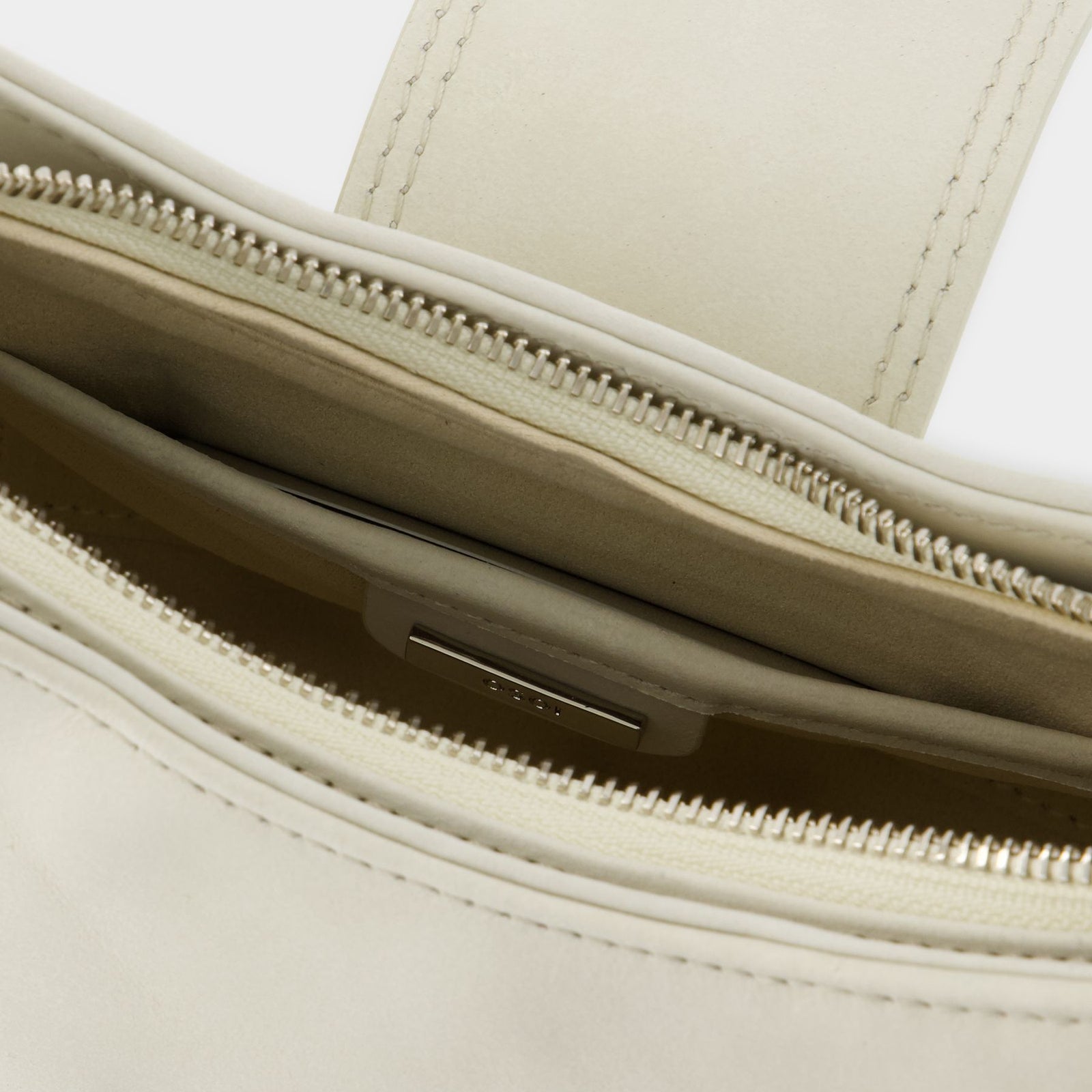 Hobo Brocle Shoulder Bag - Osoi - Leather - Cream OSOI HOBO BROCLE 