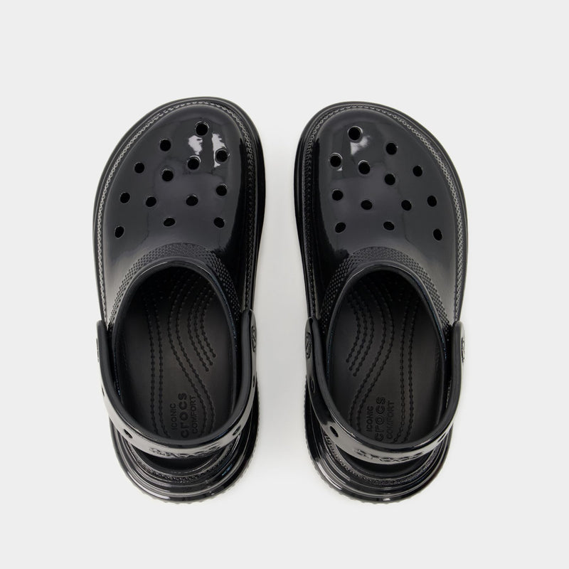 【関税込み】Classic High Shine Sandals - Crocs - Thermoplast Stomp High Shine Sandals - Crocs - Thermoplastic - Black