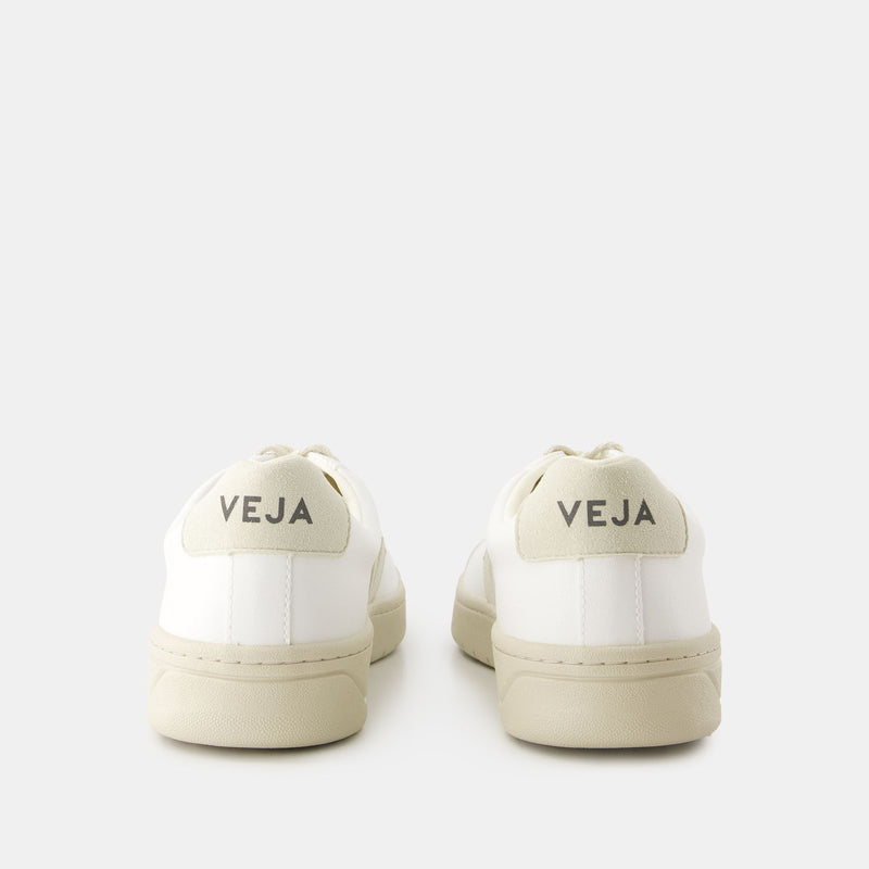 Urca Sneakers - Veja - Synthetic Leather - White