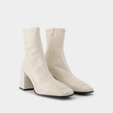 Vinyl Ac Ankle Boots in White