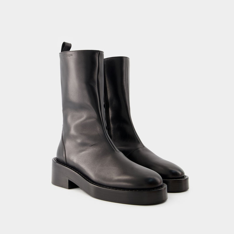 Zipped Ankle Boots - Courreges - Leather - Black
