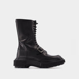 Type 185 Boots in Black Leather