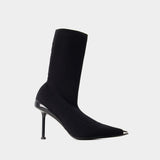Pointed-toe Ankle Boots - Alexander Mcqueen - Leather - Black