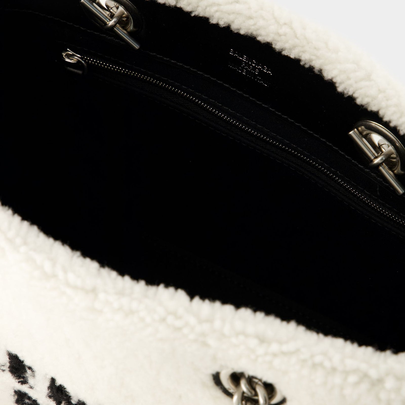 Duty Free S Shopper Bag - Balenciaga - Fake Fur - Beige Duty Free S Shopper Bag - Balenciaga - Fake Fur - Beige