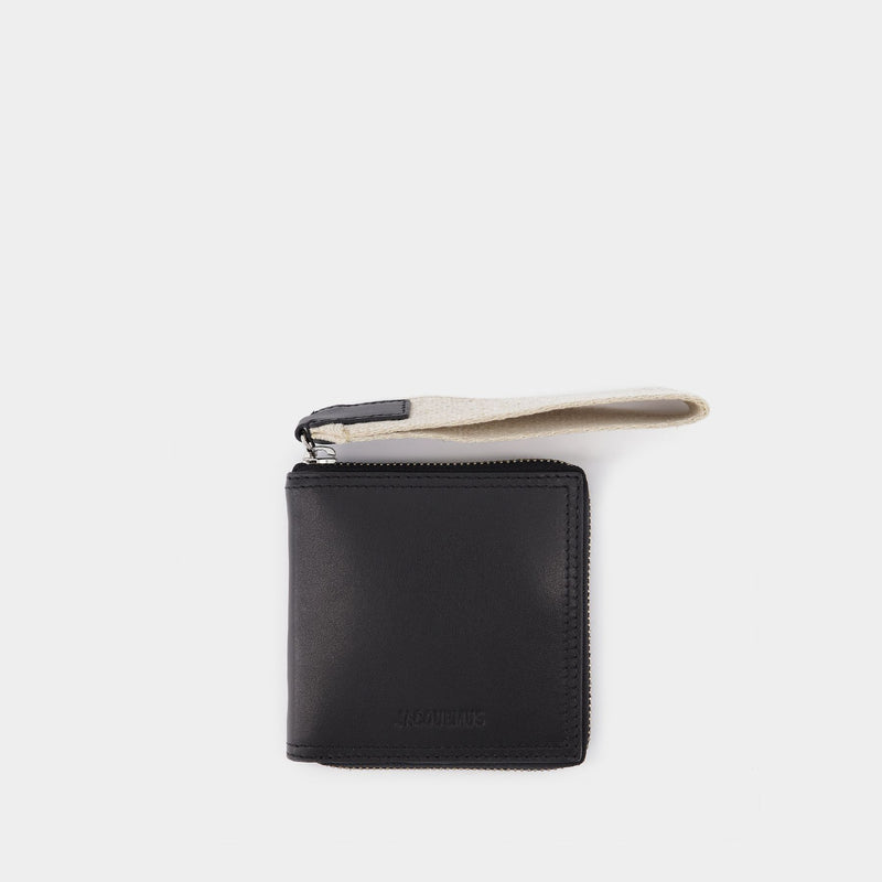 Le Carré Rond cardholder in Black Leather
