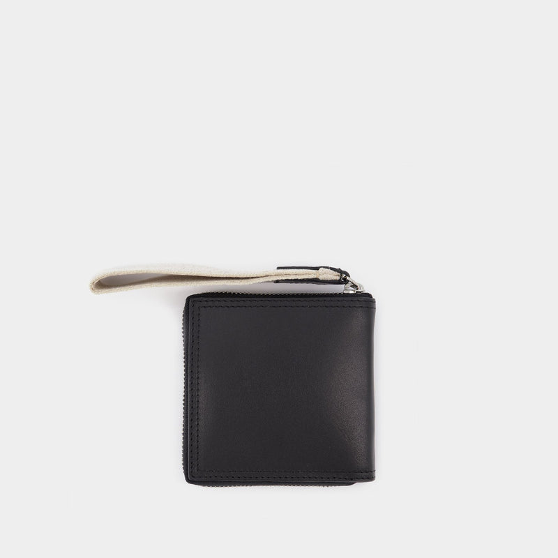 Le Carré Rond cardholder in Black Leather