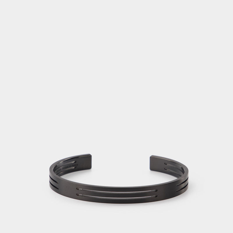 Punched Ribbon Bracelet Le 8G in Black Titanium