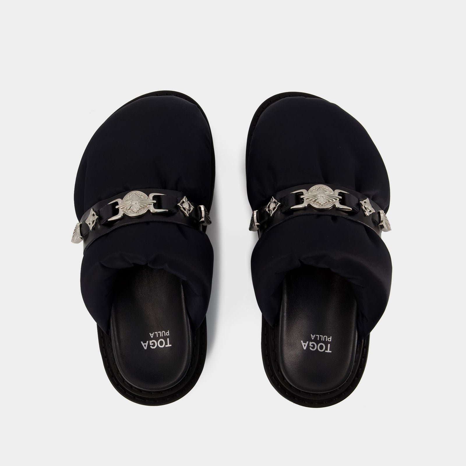 靴 TOGA PULLA SHOE / Sneakers Sandal togaarchives TOGA PULLA SHOE are available at ISETAN