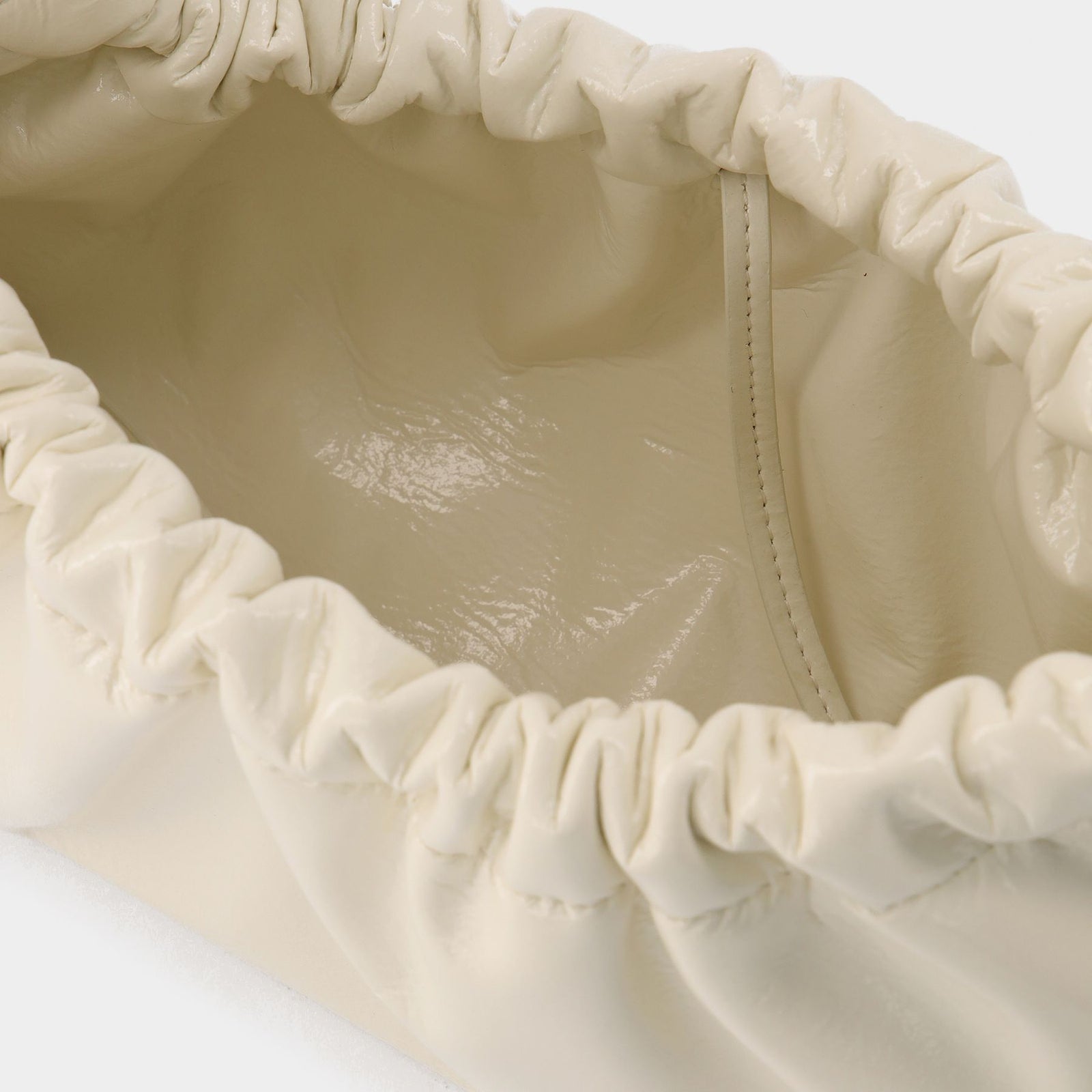 【関税込み】Valerie Bag in Cream Patent Vegan Leather Valerie Bag in Cream Patent Vegan Leather
