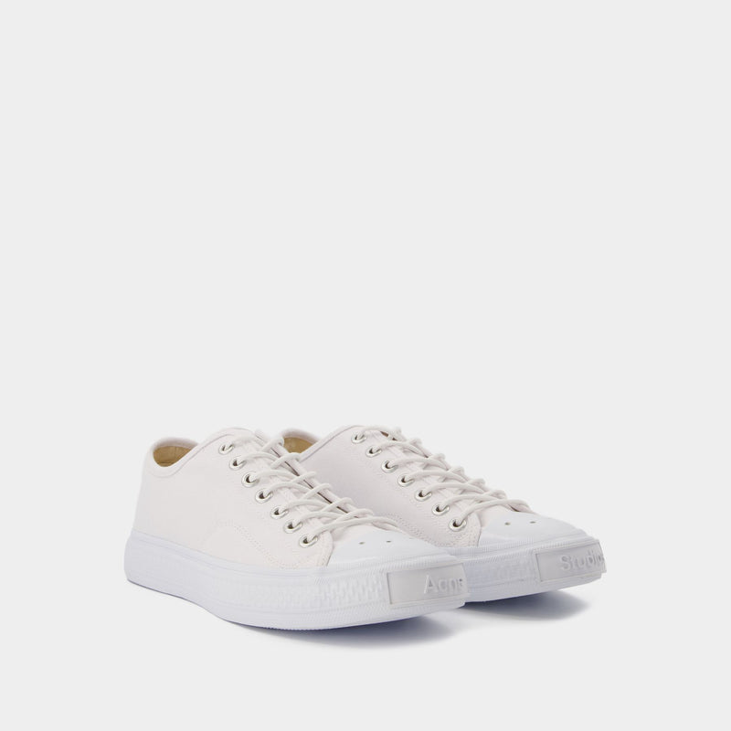 Ballow Tag M in White Canvas