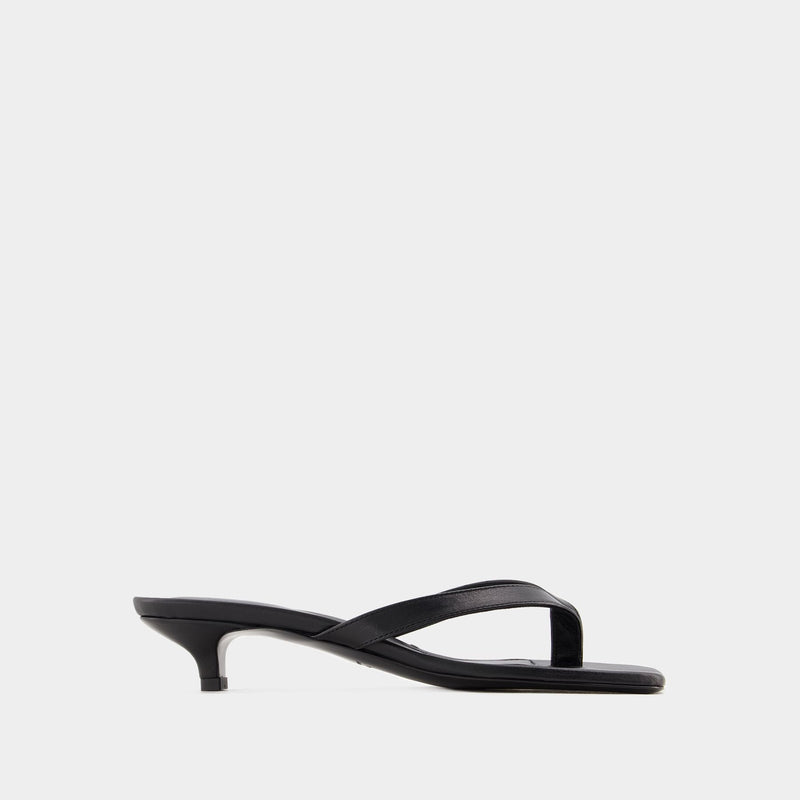 The Flip Flop Sandals - TOTEME - Leather - Black