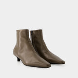 The Slim Ankle Boots - Toteme - Leather - Brown