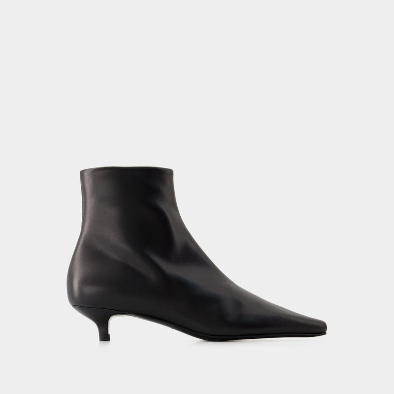 The Slim Ankle Boots - Toteme - Leather - Black