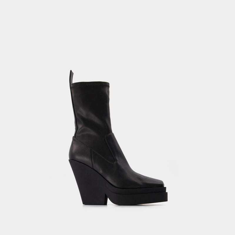 Texan Boots in Black Synthetic Leather