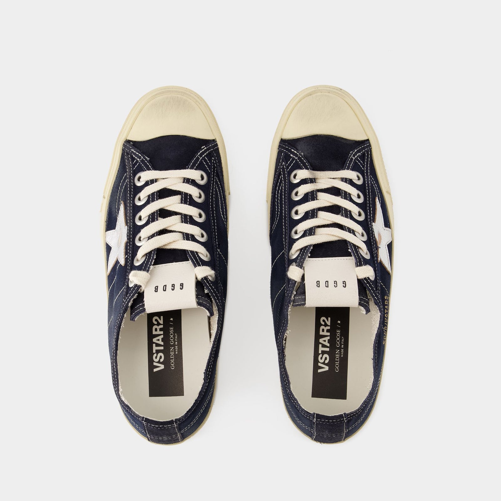 GOLDEN  ゴールデングース V-STAR 2 スニーカー Golden Goose V-Star 2 Sneaker in Platinum/Seed Pearl – Hampden