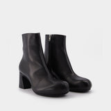 Ankle Boot W/Zip 6 in Black Leather