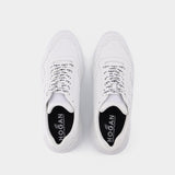 Interactive3 Allacciato Pelle Sneakers in White Leather