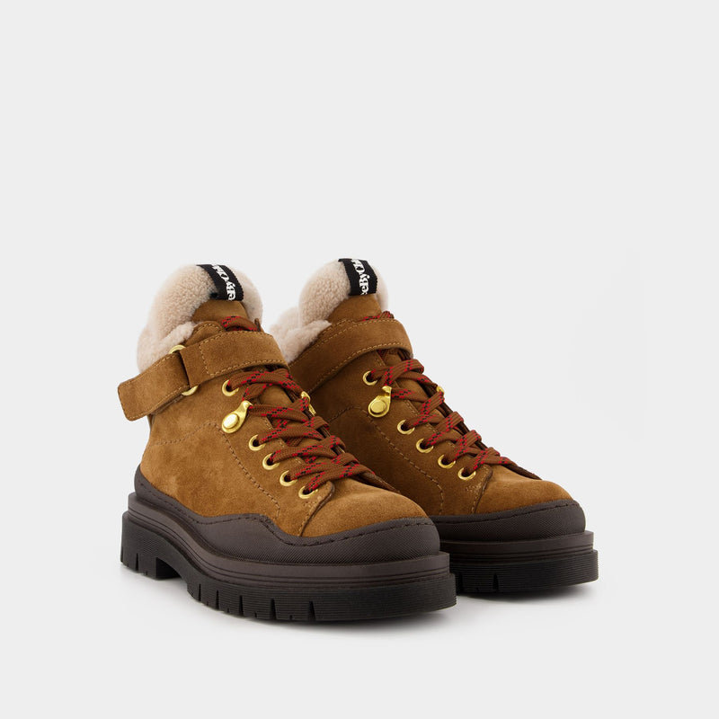 Jolya Boots in Brown/Ivory Suede