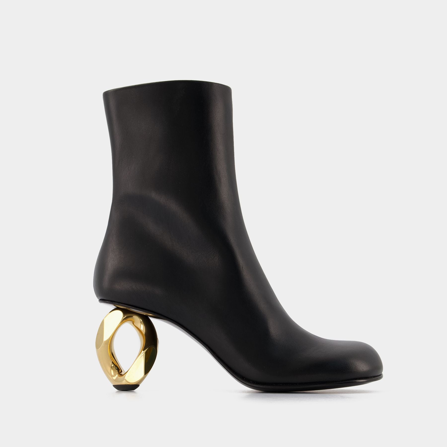 CC Ankle Boots White With Chain Calfskin