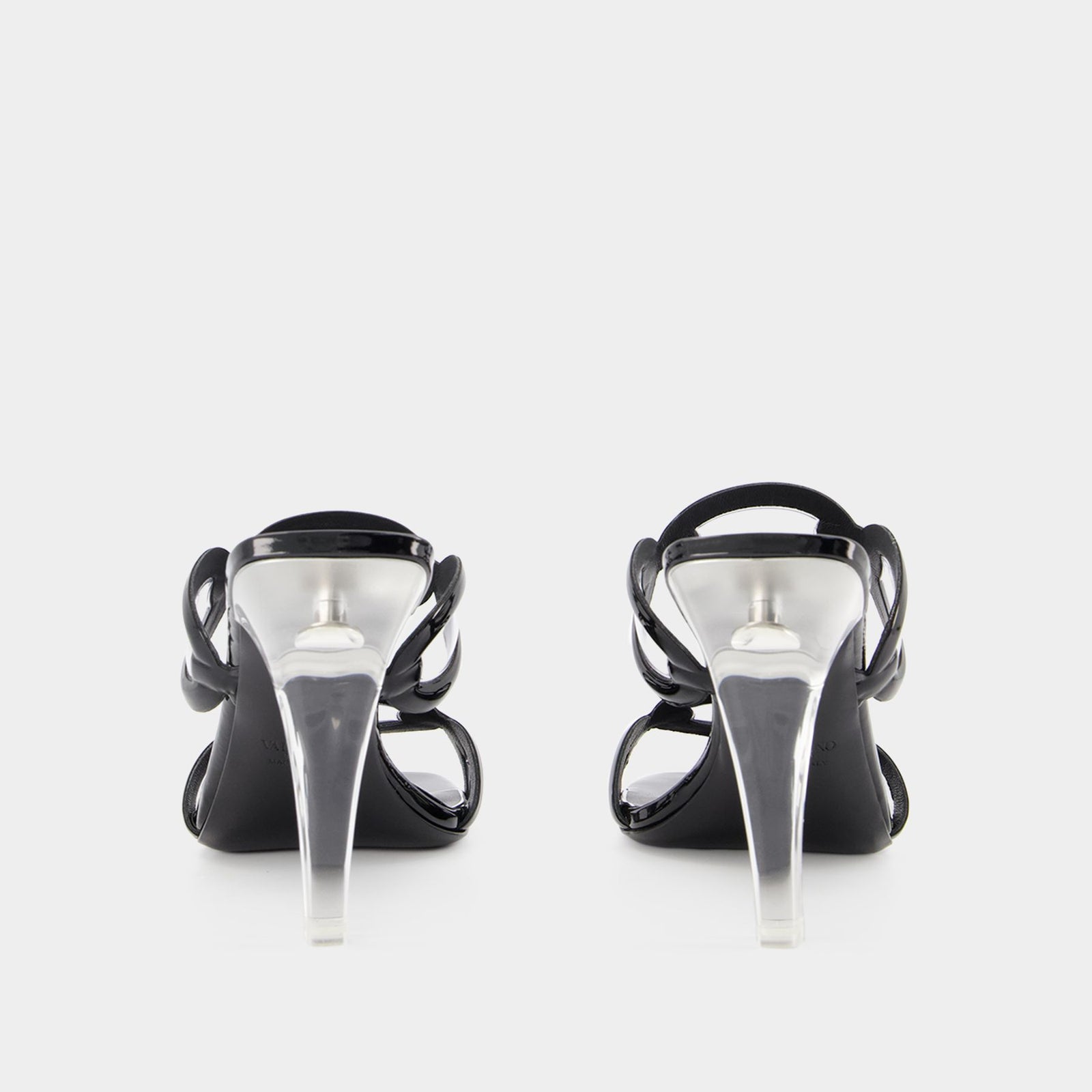 ブラントン Amazon.com: RAREELECTRICAL New Alternator Compatible With