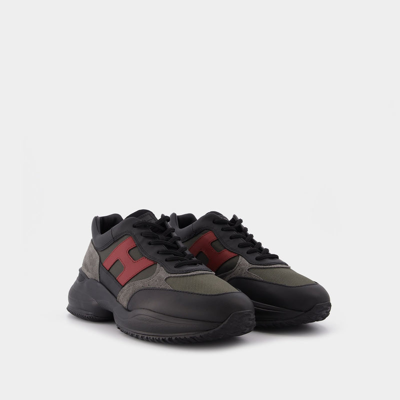 Interaction Allacciato H Sneakers in Grey, Black and Red Suede