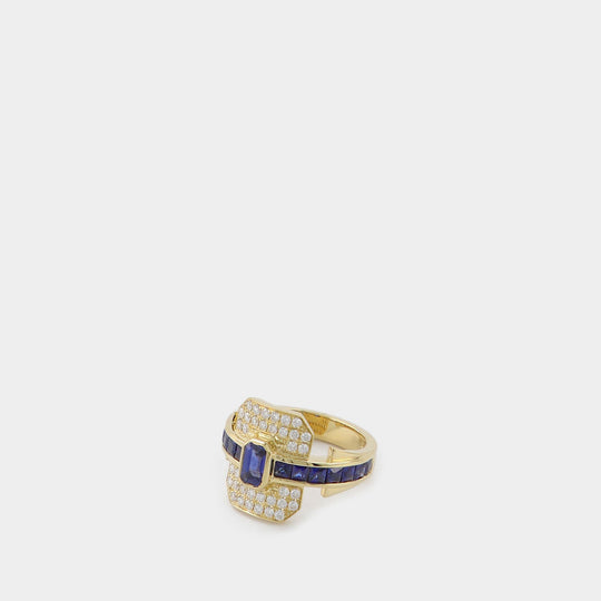 Shield Ring in gold and Sapphire
