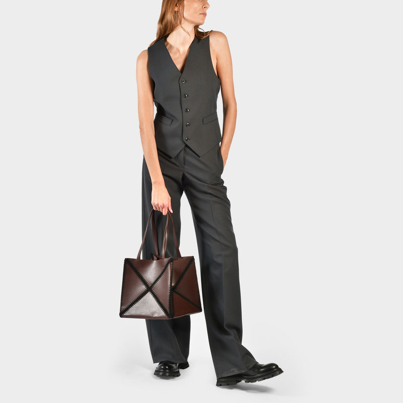 Wander Chelsea Boots in Black Leather