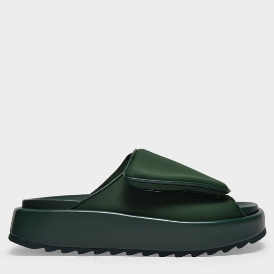 Gia 1 M920 Cliff Green Slides