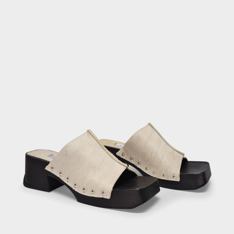 Hannah Clogs in Beige Leather